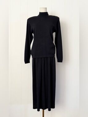 Vintage St. John Marie Gray Santana Knit Matching 2 Piece Navy Skirt Sweater Set